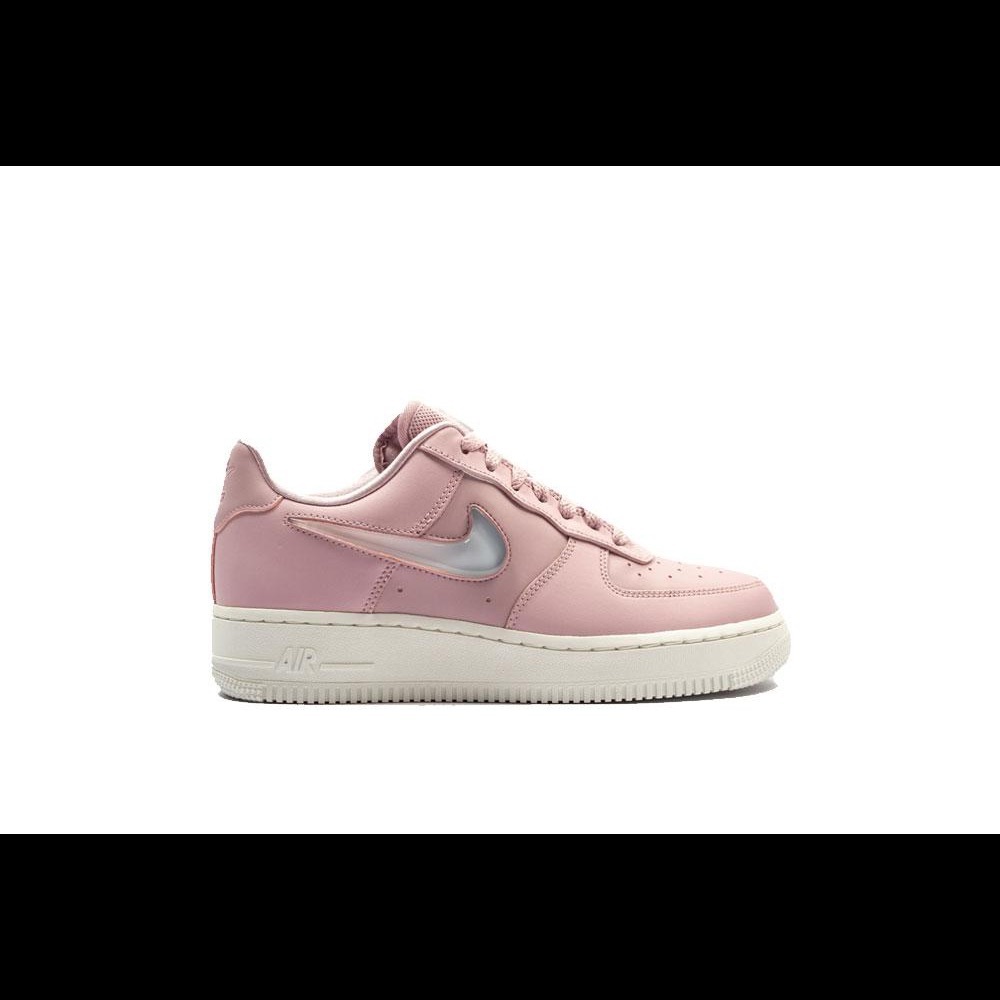 Nike w Air Force 1 07 se prm in pink